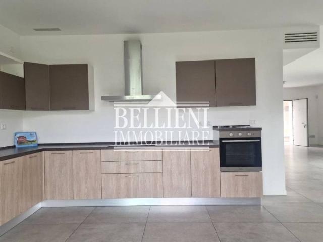 Villa a Schiera in affitto a Costabissara via Cavour, giardino privato, box, terrazzo TrovaCasa