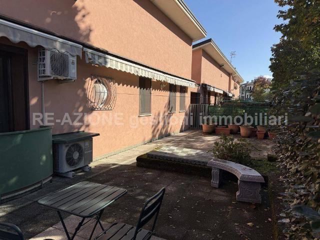 Villa a Schiera in affitto a Costabissara via Gioberti, arredato, giardino privato, box TrovaCasa