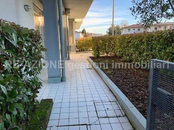 Villa a Schiera in affitto a Costabissara, giardino privato, box, parzialmente arredato TrovaCasa