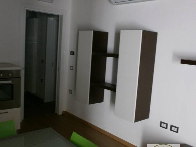 Villa a Schiera in affitto a Este via Principe Umberto 54/b, arredato, cucina a vista, ripostiglio TrovaCasa