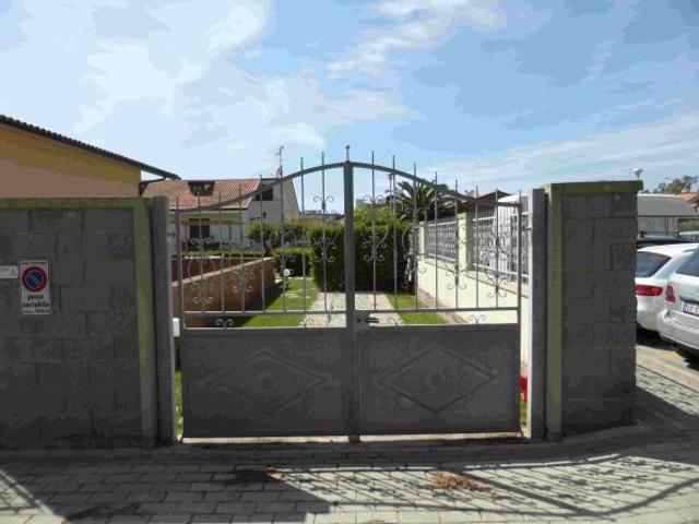 VILLA A SCHIERA in AFFITTO a FOLLONICA PRATORANIERI di 4 vani