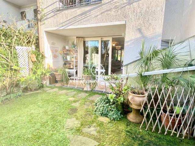 Villa a Schiera in affitto a Forte dei Marmi via pietro nenni, arredato, giardino privato, terrazzo TrovaCasa