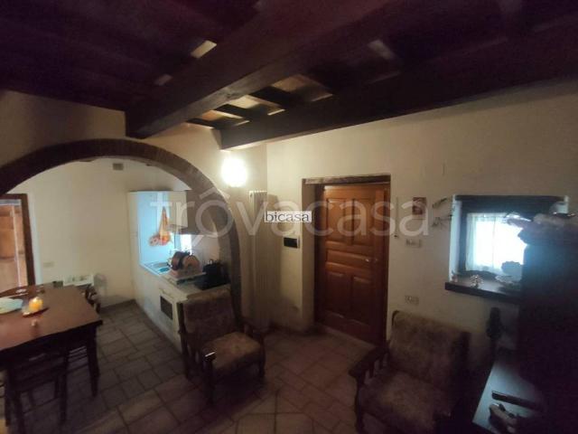 Villa a Schiera in affitto a Frontone via Roma, arredato, lavanderia, ripostiglio TrovaCasa