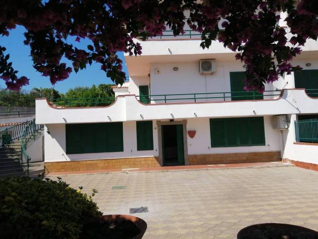 Villa a Schiera in Affitto a Giugliano in Campania