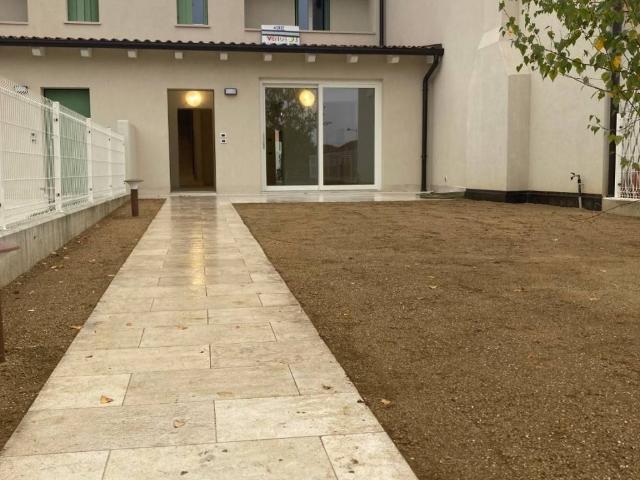 Villa a Schiera in affitto a Grisignano di Zocco, giardino privato, box, terrazzo TrovaCasa