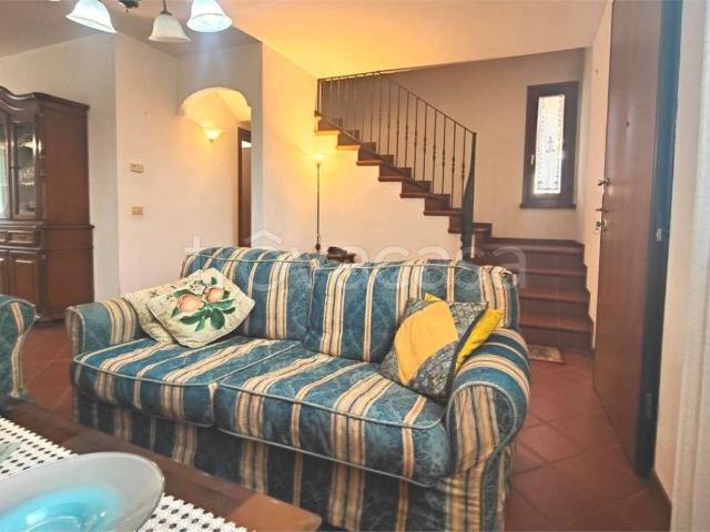 Villa a Schiera in affitto a Lucca via dell'Acquacalda, arredato, giardino privato, posto auto TrovaCasa