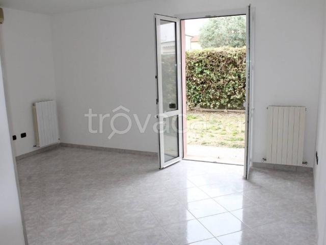 Villa a Schiera in affitto a Lugo, non arredato/vuoto, giardino privato, zona residenziale TrovaCasa