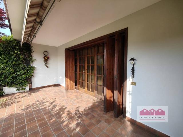 Villa a Schiera in affitto a Longare via delle Grotte, giardino privato, posto auto, box TrovaCasa