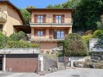 Villa a Schiera in affitto a Longone al Segrino via Cervino, giardino privato, posto auto, box TrovaCasa