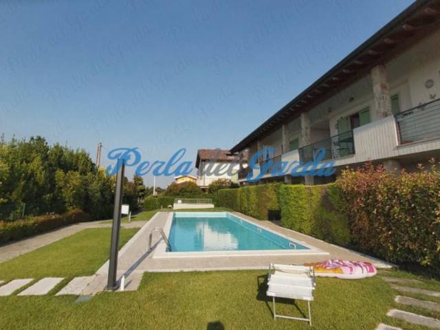 Villa a Schiera in affitto a Peschiera del Garda via Adige, 1, arredato, giardino privato, posto auto TrovaCasa