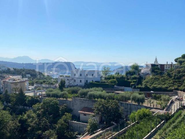 Villa a schiera in affitto a Napoli, Bagnoli
