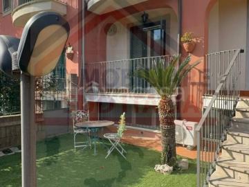Villa a Schiera in affitto a Quarto via Santa Maria, non arredato/vuoto, giardino privato, box TrovaCasa