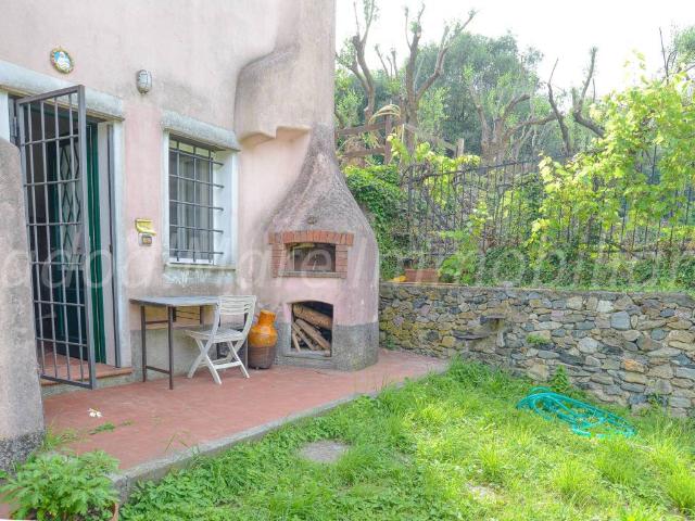Villa a Schiera in affitto a Quiliano via Quazzola, arredato, giardino privato, posto auto TrovaCasa