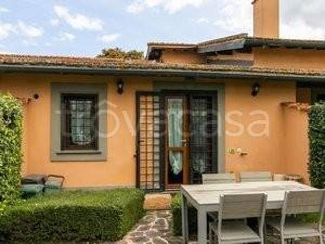 Villa a Schiera in affitto a Roma via della Cecchignola, 223, arredato, giardino privato, posto auto TrovaCasa