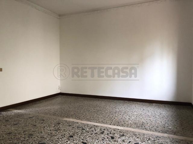 Villa a Schiera in affitto a Rosà, non arredato/vuoto, giardino privato, box TrovaCasa