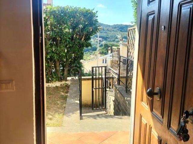 Villa a Schiera in affitto a Sacrofano via Santa Maria, 93, giardino privato, box, terrazzo TrovaCasa