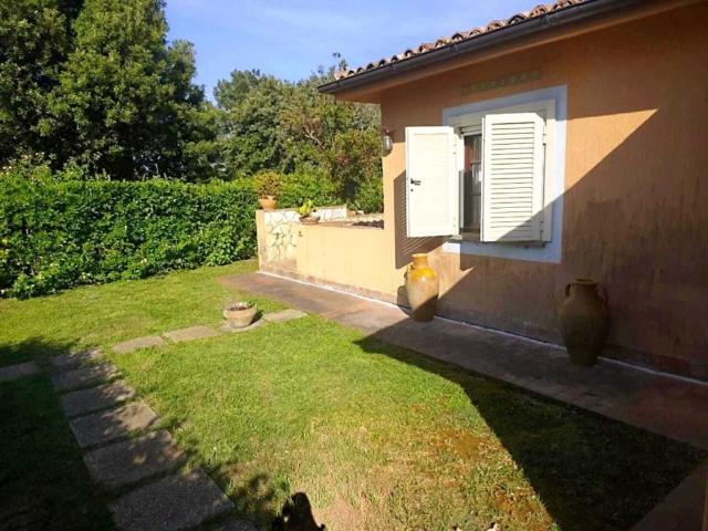 Villa a Schiera in affitto a San Felice Circeo strada Provinciale Badino, 325, non arredato/vuoto, giardino privato, posto auto TrovaCasa
