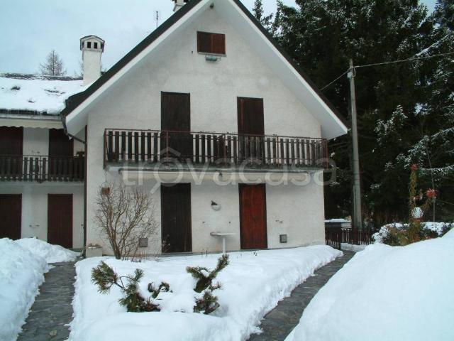 Villa a Schiera in affitto a Santa Maria Maggiore via Torino, arredato, giardino, caminetto TrovaCasa