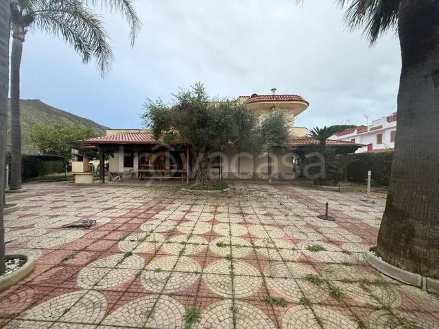 Villa a Schiera in affitto a Sessa Aurunca via Domiziana, arredato, terrazzo, lavanderia TrovaCasa
