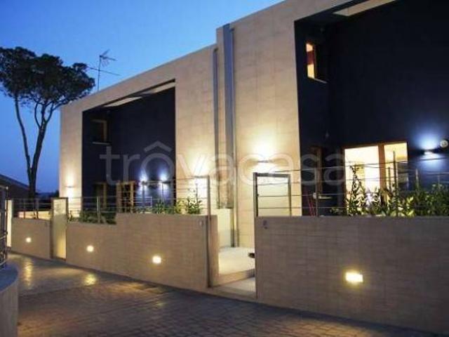 Villa a schiera in affitto a Siracusa, Belvedere Tremmilia