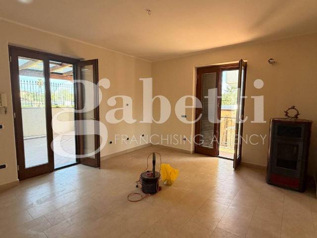Villa a Schiera in affitto a Trentola Ducenta via Enrico De Nicola, 15, giardino privato, box, terrazzo TrovaCasa
