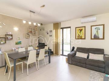 Villa a Schiera in affitto a Trecastagni via Papa Giovanni Paolo II, giardino privato, posto auto, terrazzo TrovaCasa