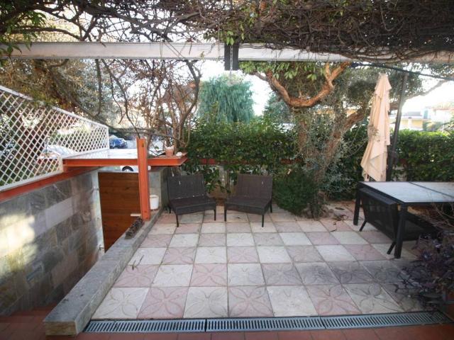 Villa a Schiera in affitto a Vitulazio via Guglielmo Marconi, 54, giardino privato, box, terrazzo TrovaCasa