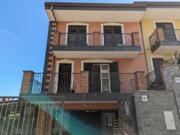 Villa a Schiera in affitto ad Acireale via torretta, giardino, riscaldamento autonomo, vista panoramica TrovaCasa