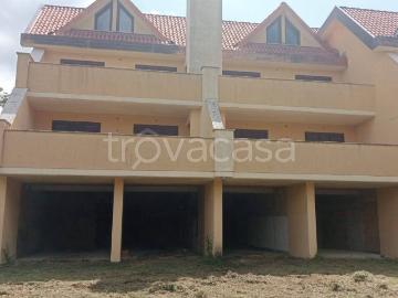 Villa a Schiera in affitto ad Acuto strada Provinciale, giardino privato, box, balcone TrovaCasa