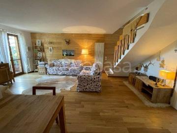 Villa a Schiera in in affitto da privato a Castione della Presolana via Ponciai, 39C, giardino, posto auto, box TrovaCasa