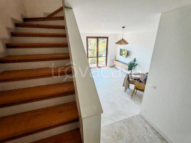 Villa a Schiera in in affitto da privato a Gardone Riviera via delle Arche, 9, giardino, posto auto, da privato TrovaCasa