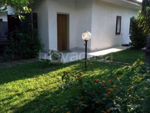 Villa a Schiera in in affitto da privato a Fondi via Covino, 237, giardino, posto auto, da privato TrovaCasa