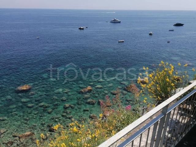 Villa a Schiera in in affitto da privato a Massa Lubrense via Amerigo Vespucci, 24, giardino, posto auto, da privato TrovaCasa