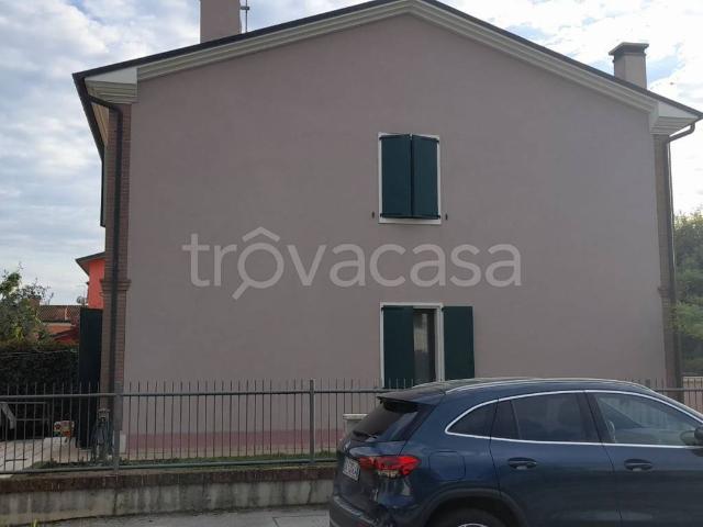 Villa a Schiera in in affitto da privato a Nanto via Roma, 20, giardino, box, da privato TrovaCasa