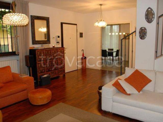 Villa a Schiera in in affitto da privato a San Donato Milanese via Unica Poasco, giardino, da privato, box doppio TrovaCasa