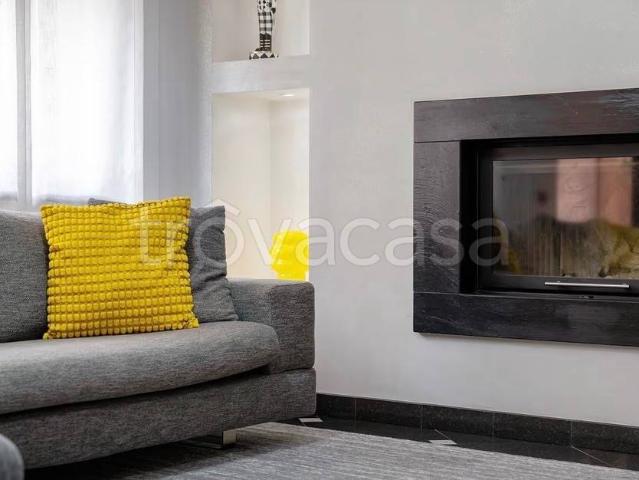 Villa a Schiera in in affitto da privato a Saronno via Padre Reginaldo Giuliani, da privato, doppi vetri, porta blindata TrovaCasa