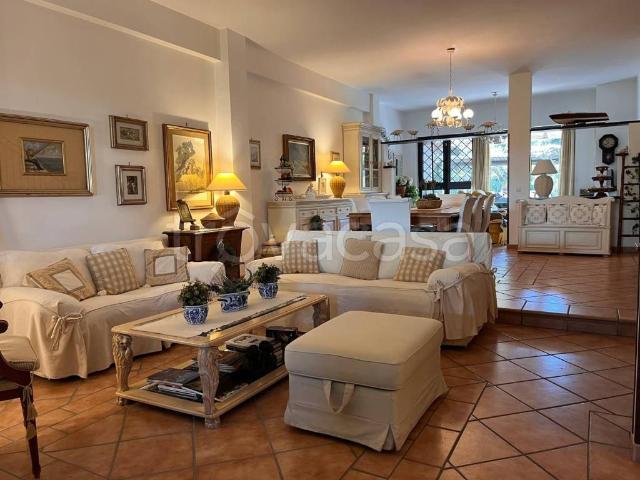 Villa a Schiera in in affitto da privato a Pomezia via Mediterraneo, 28c, giardino, da privato TrovaCasa