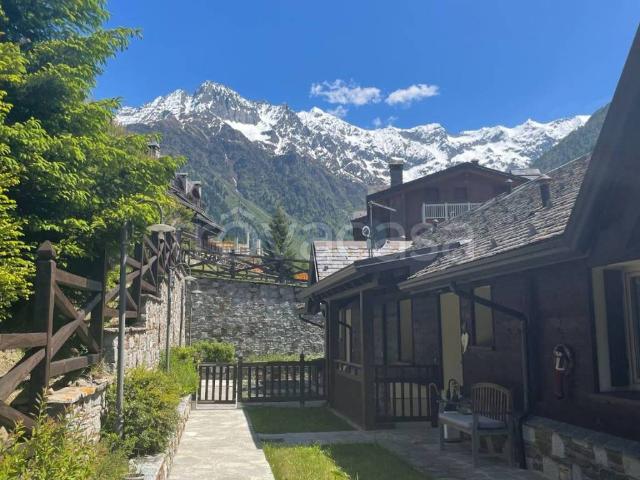 Villa a Schiera in in affitto da privato a Ponte di Legno via dei Trampolini, giardino privato, da privato, vasca idromassaggio TrovaCasa