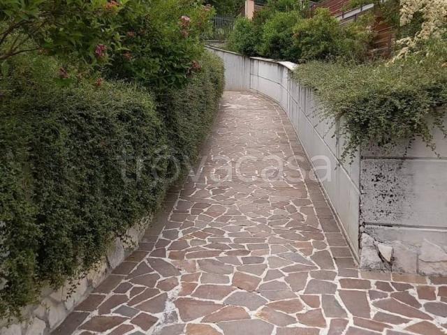 Villa a Schiera in in affitto da privato a Pescasseroli viale Erminio Sipari, 10, giardino privato, da privato, riscaldamento autonomo TrovaCasa