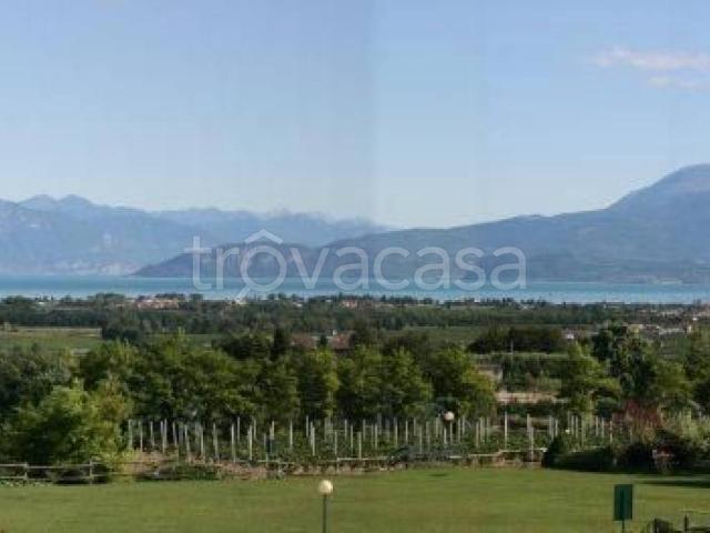 Villa a Schiera in in affitto da privato a Peschiera del Garda strada Provinciale del Frassino, giardino privato, da privato, caminetto TrovaCasa