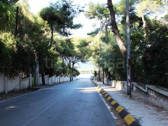 Villa a Schiera in in affitto da privato a Pulsano viale delle Cannedde, 10, giardino privato, posto auto, da privato TrovaCasa