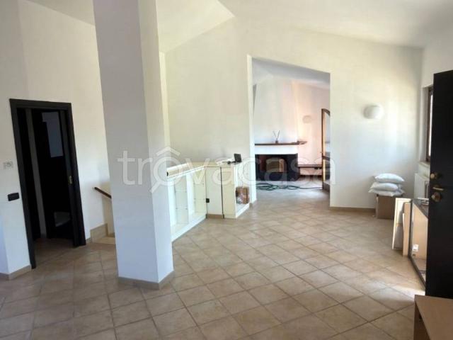 Villa a Schiera in in affitto da privato a Roma via Marcello Marchesi, 11, box, da privato, caminetto TrovaCasa