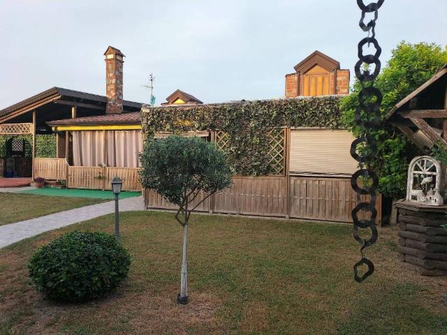 Villa a Schiera in in affitto da privato a Volla via Filichito, 157, arredato, da privato, vicinanze negozi TrovaCasa