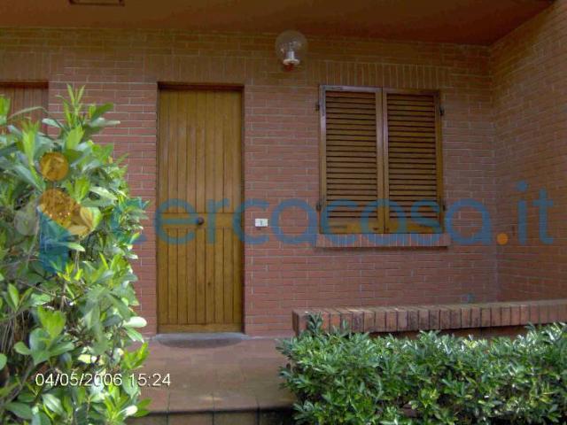 Villa a schiera in ottime condizioni in affitto a Massa
