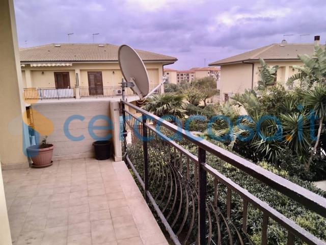 Villa a schiera in ottime condizioni, in affitto in Via Giuseppe Cannizzaro 6, Siracusa