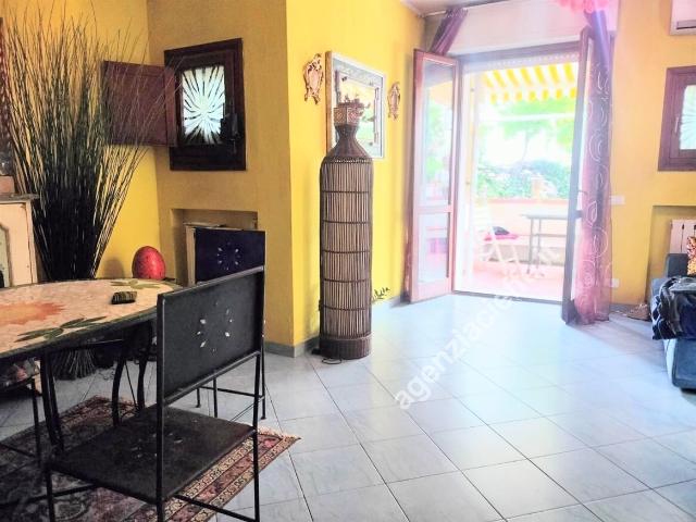 VILLA A SCHIERA in VENDITA a MASSA Marina di Massa di 5 vani