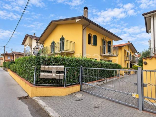 Villa a schiera in vendita a Massa via Quercioli, Rinchiostra Quercioli