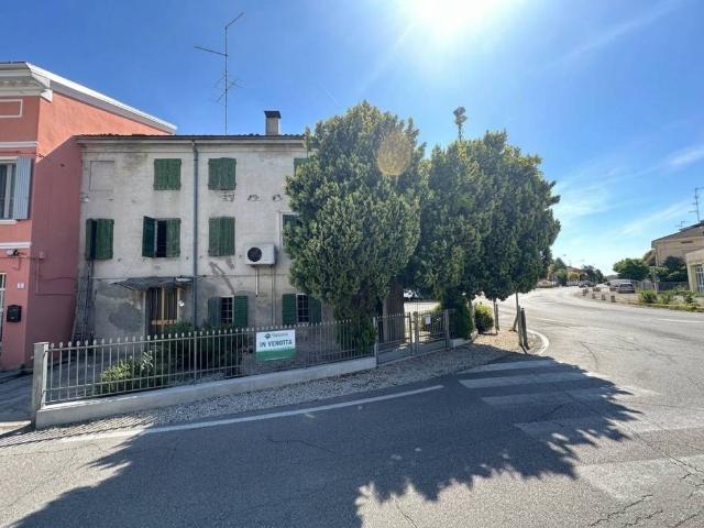 Trilocale in vendita a Medolla via Roma