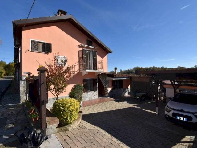 Villa a schiera in vendita a Montaldo Scarampi