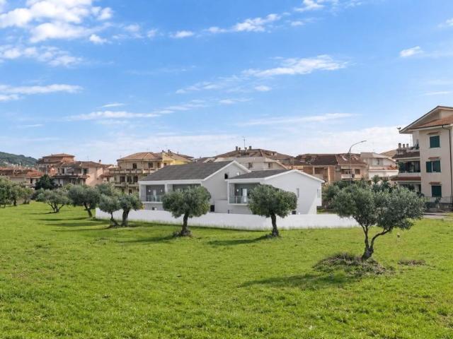 Villa a schiera in vendita a Montepaone via enrico fermi
